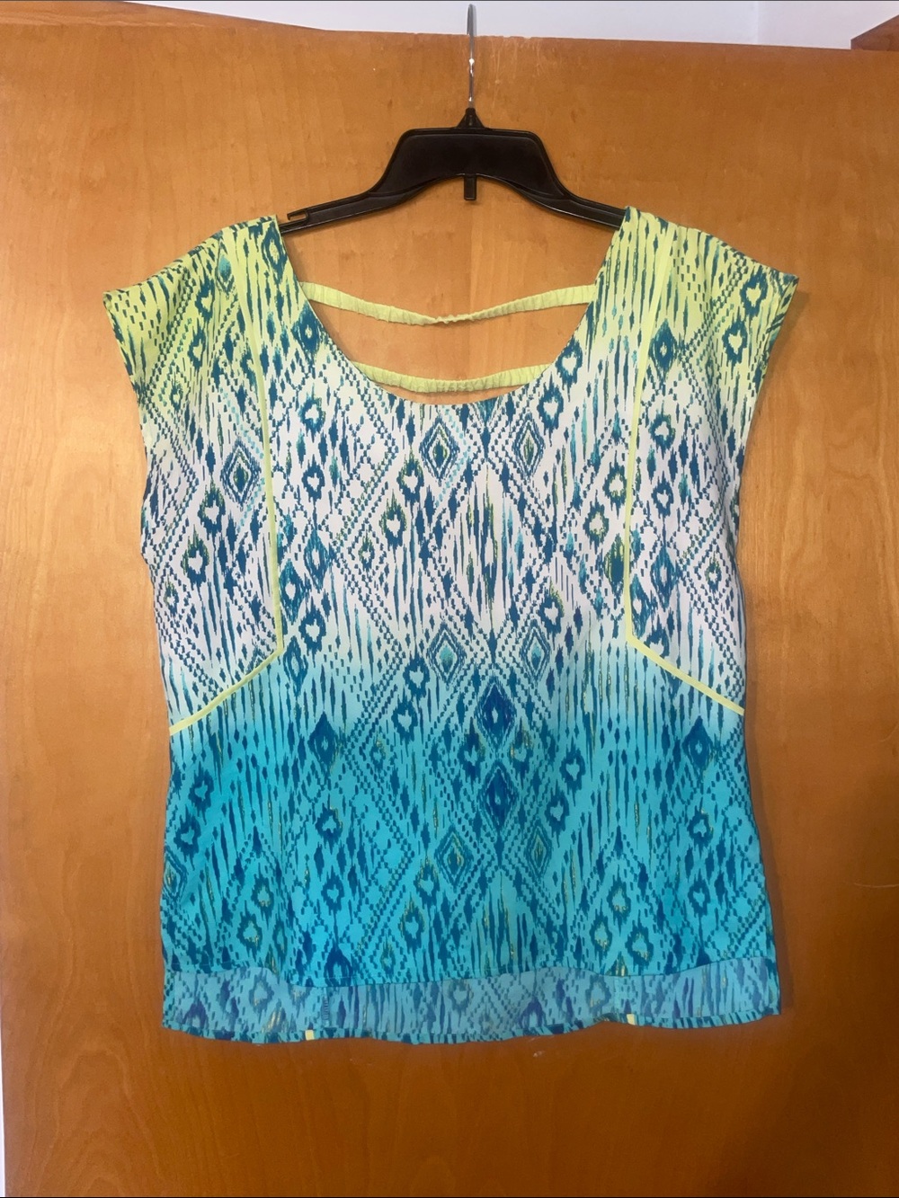 AMERICAN EAGLE outfitters top size medium